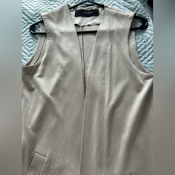 ZARA Basic Long Beige Vest – Chic Modern Layering Piece (Size S) - Picture 5 of 9